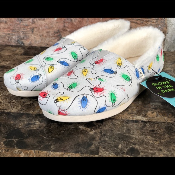 TOMS Glow In The Dark Lights Print with Faux fur - Picture 5 of 11